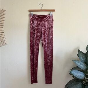 Aerie Velvet Leggings in Rose Crushed Velvet